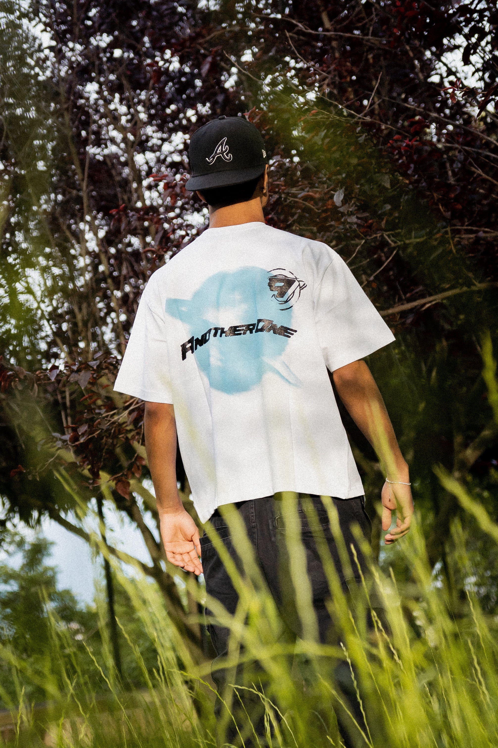 SKY BLUE PLANET TEE